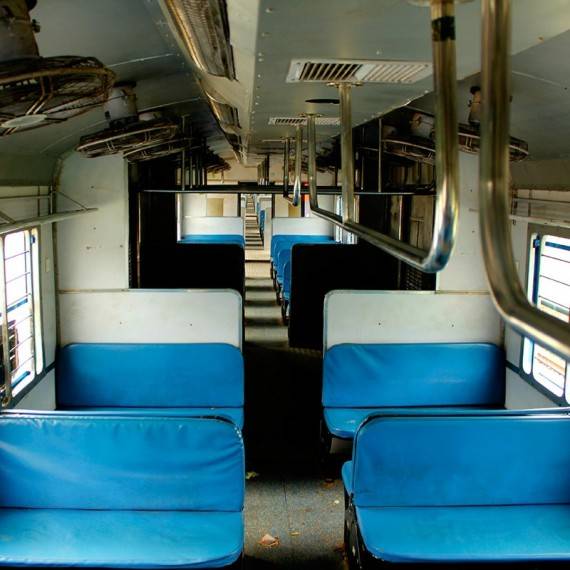 GREEN COMPRESSED WOOD BOARD FOR RAILWAYS